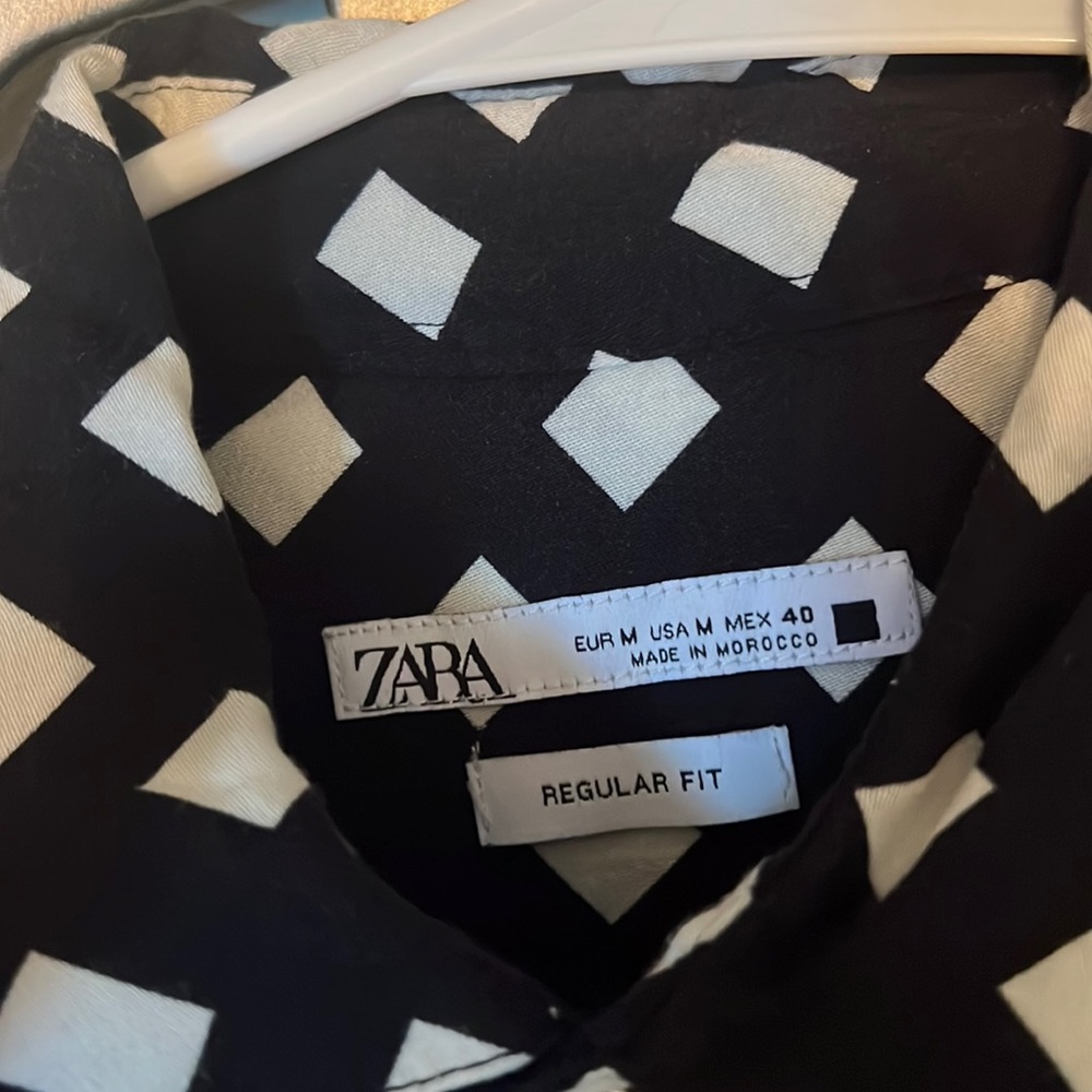 Zara men’s medium shirt